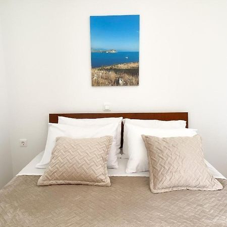 Acta'S Rooms Himarë Exteriér fotografie