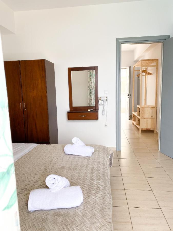 Acta'S Rooms Himarë Exteriér fotografie