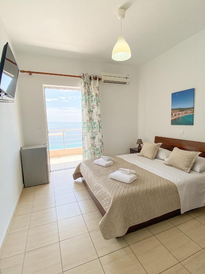 Acta'S Rooms Himarë Exteriér fotografie