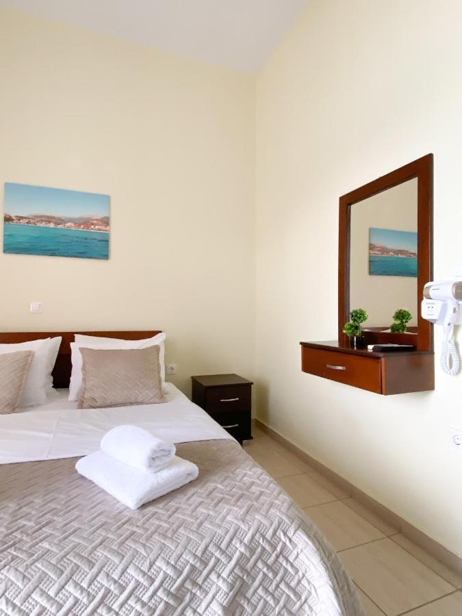 Acta'S Rooms Himarë Exteriér fotografie