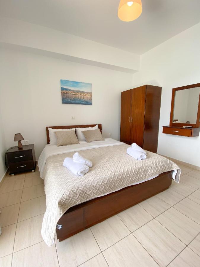 Acta'S Rooms Himarë Exteriér fotografie